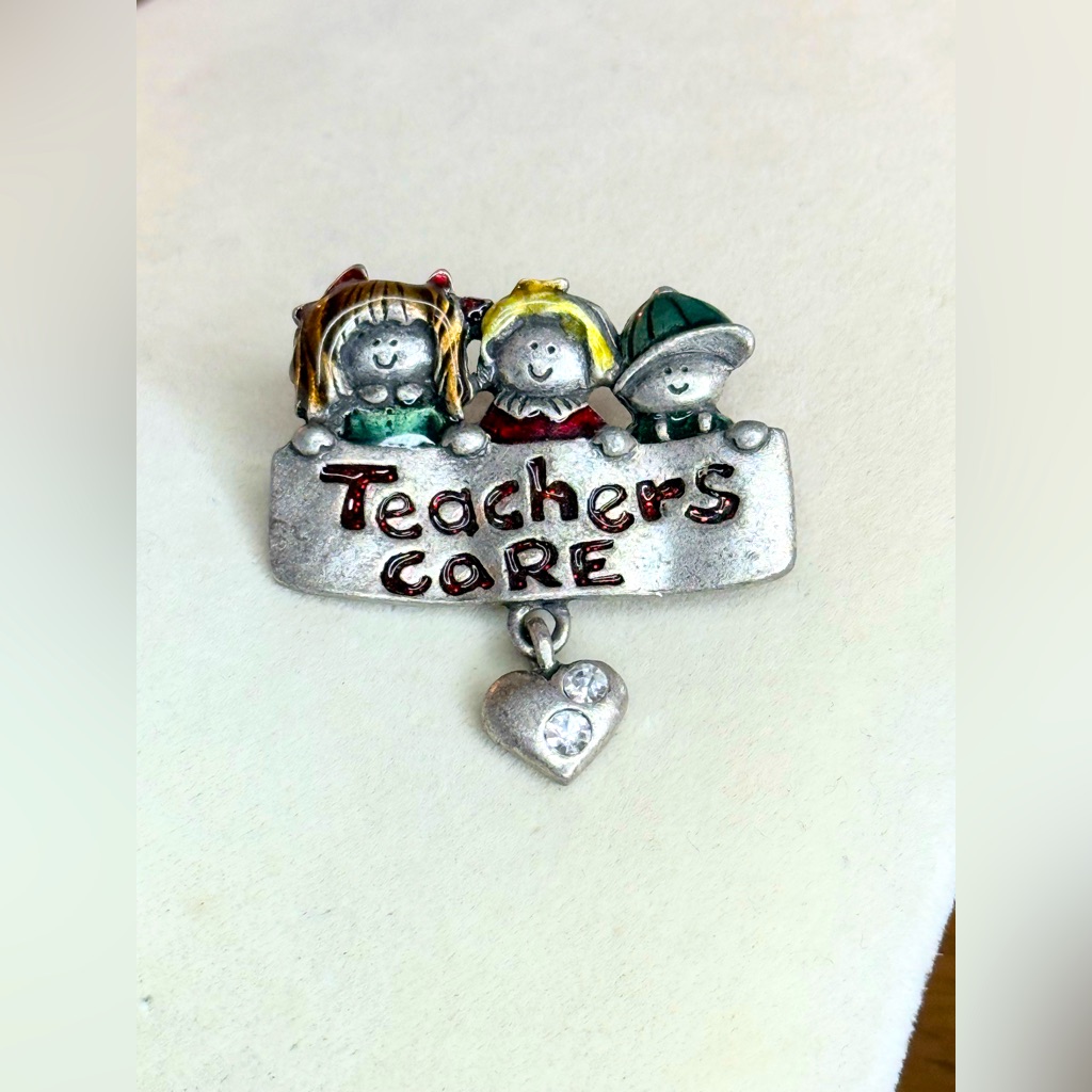 Vintage Ajmc Teachers Care Brooch Enamel Kids Design Heart Dangle Rhinestones 20$